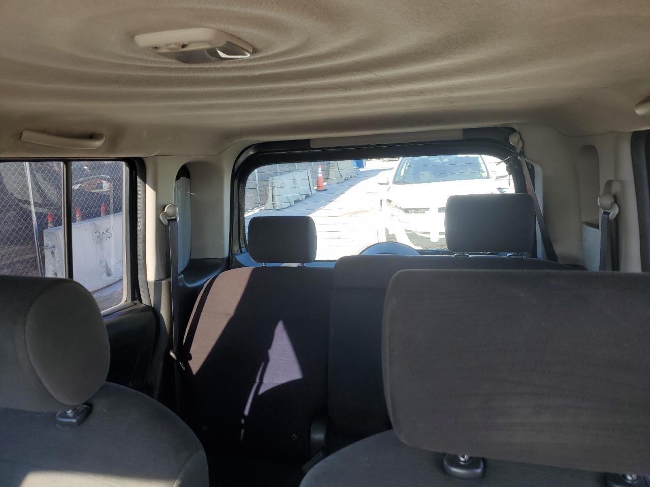 2009 Nissan Cube - Image 10