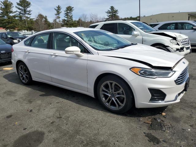  FORD FUSION 2019 Белы