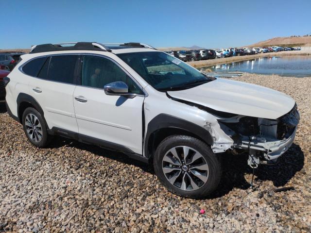  SUBARU OUTBACK 2024 Biały