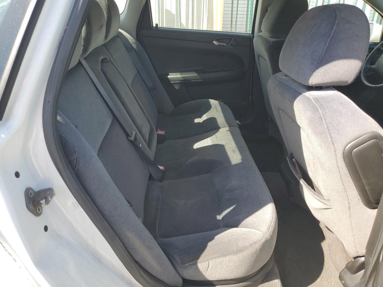 2011 Chevrolet Impala - Image 10