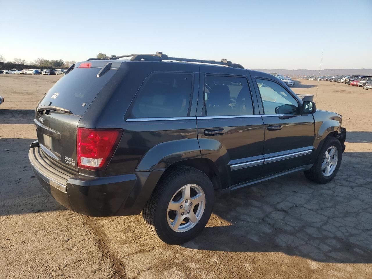 2005 Jeep Grand Cherokee - Image 3