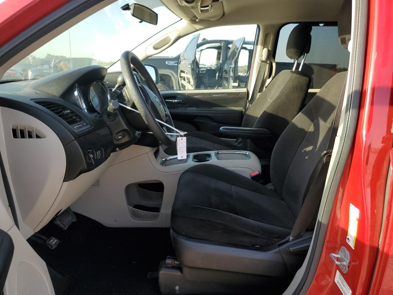 2013 Dodge Caravan - Image 7
