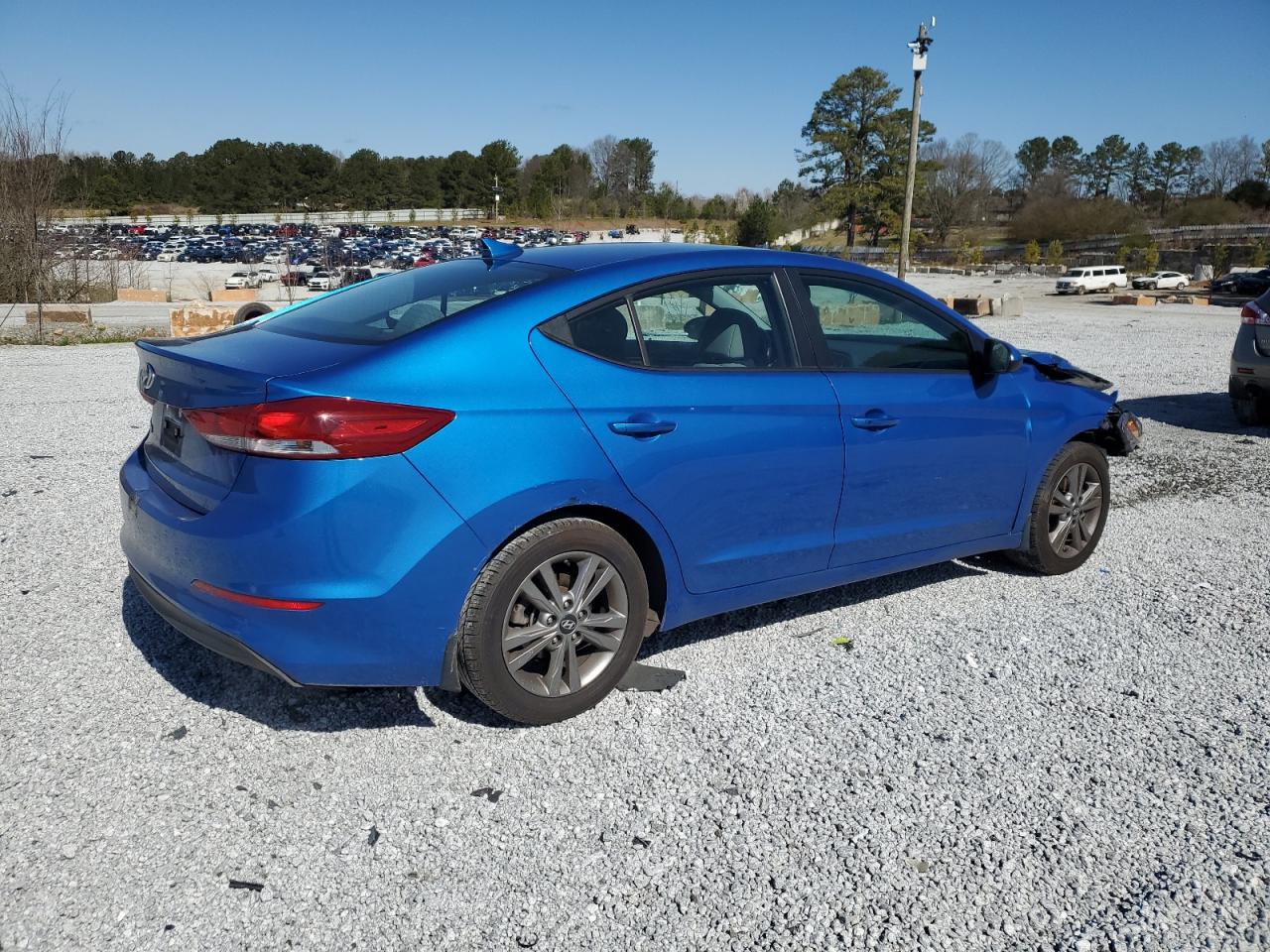 2018 Hyundai Elantra - Image 3