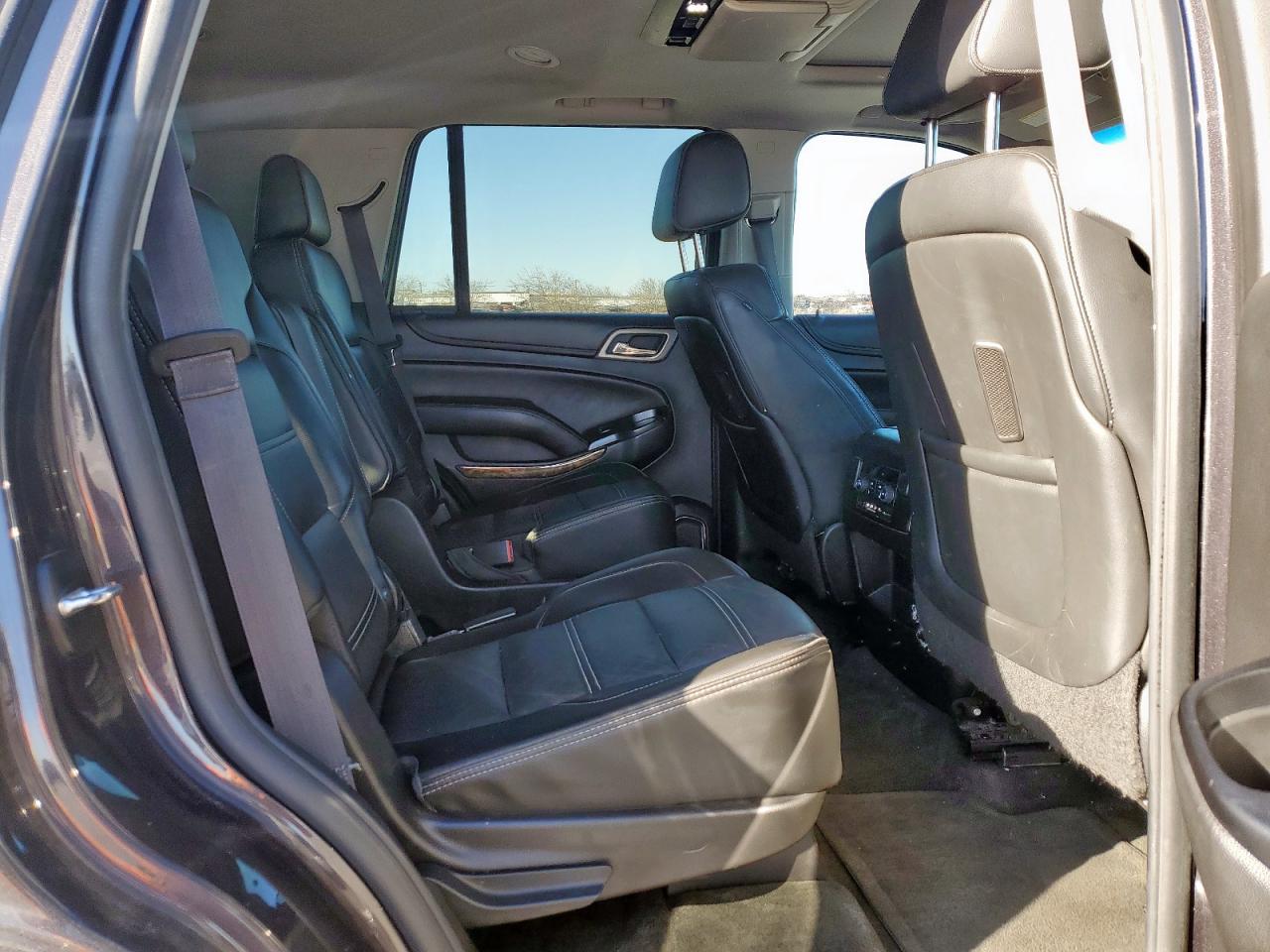 2015 GMC Yukon - Image 11