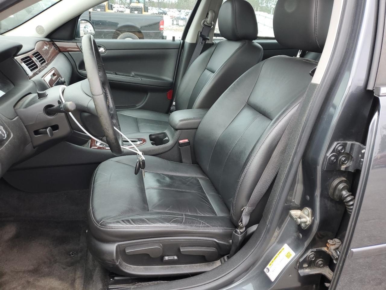 2010 Chevrolet Impala - Image 7