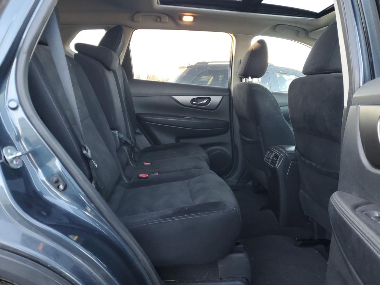 2014 Nissan Rogue - Image 11