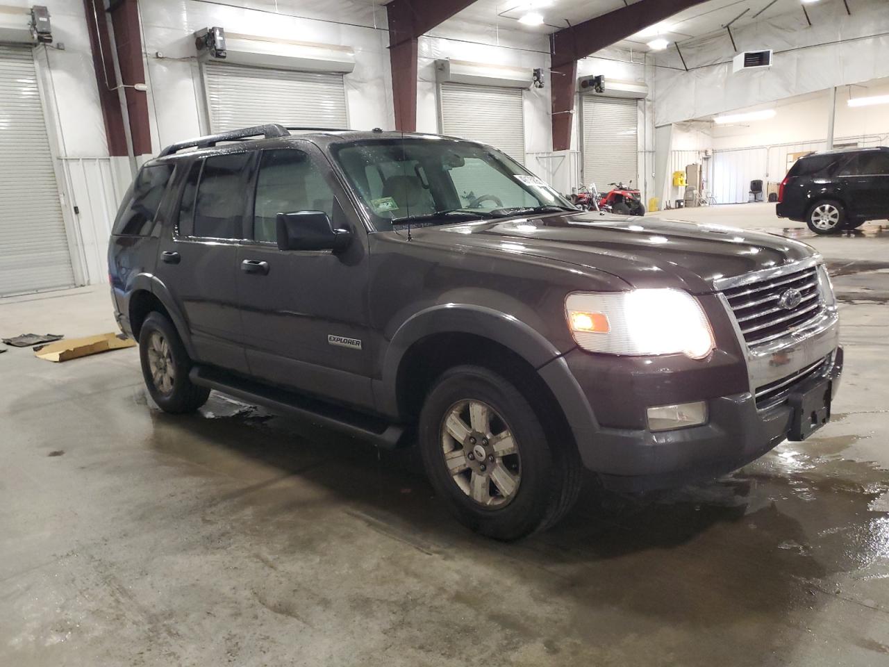 2006 Ford Explorer - Image 4
