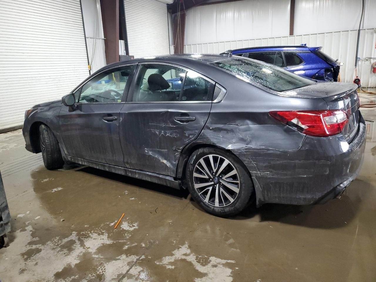 2018 Subaru Legacy - Image 2