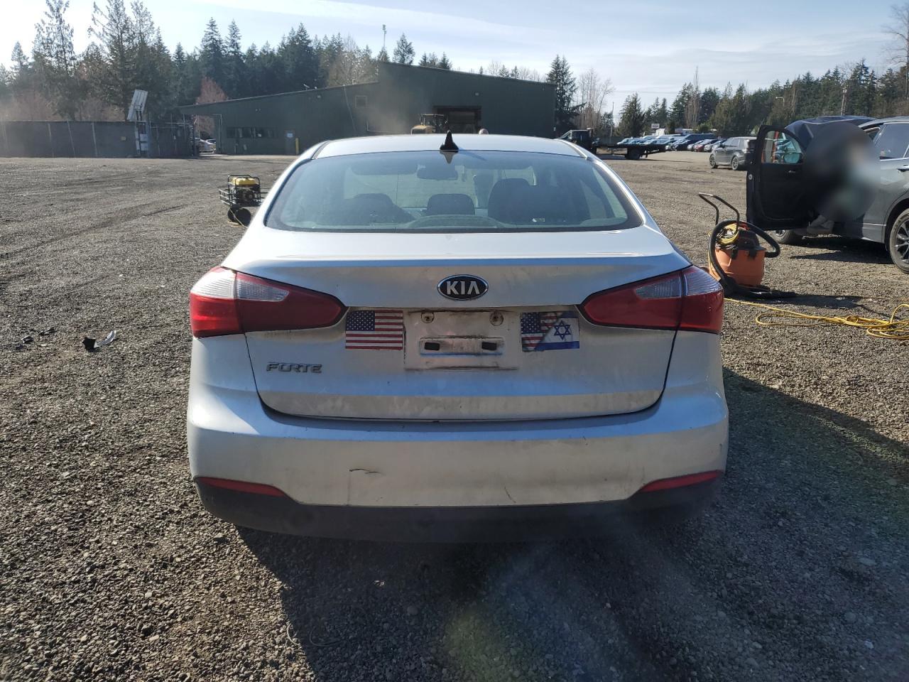 2014 Kia Forte - Image 7