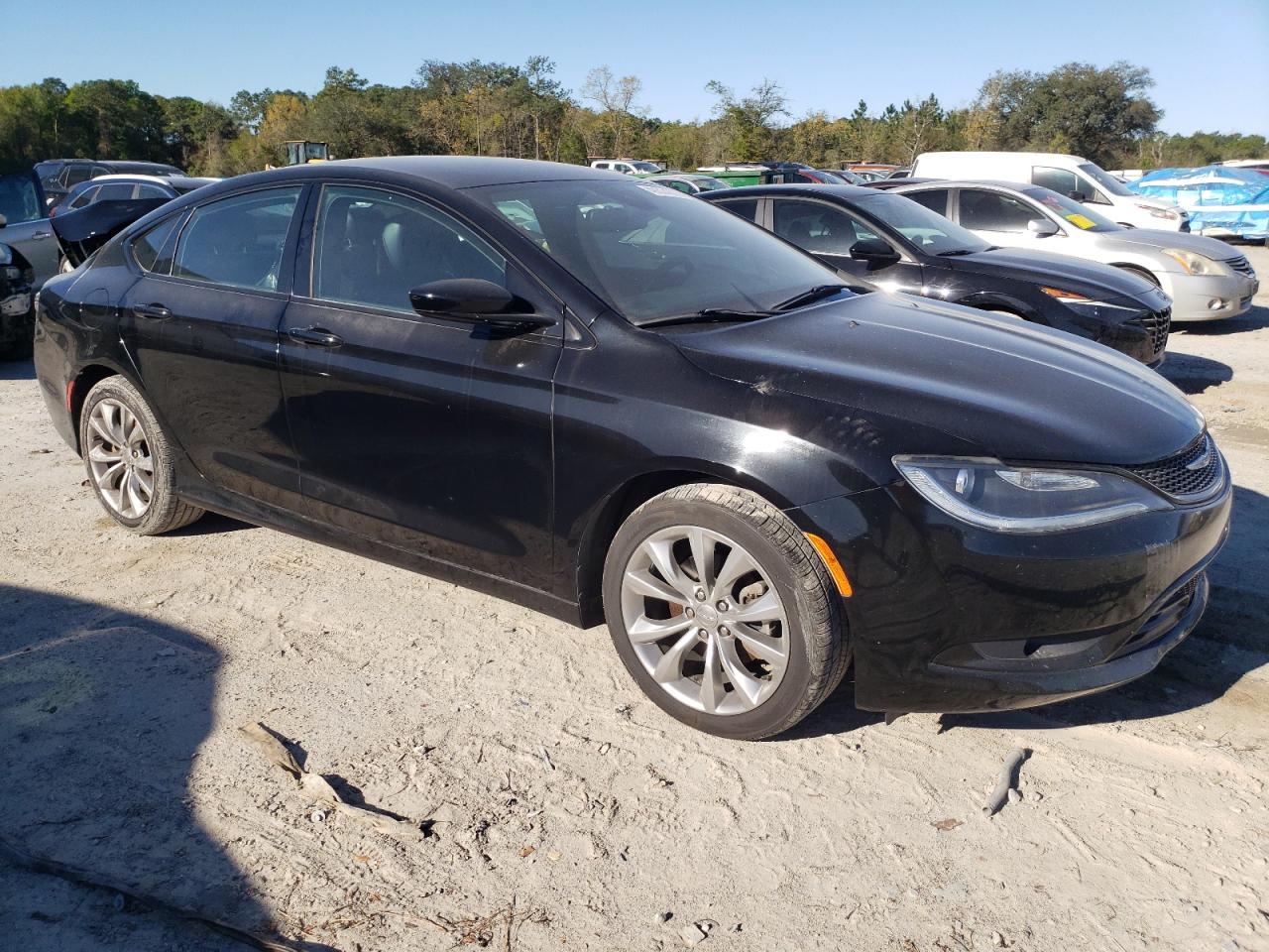2015 Chrysler 200 - Image 4