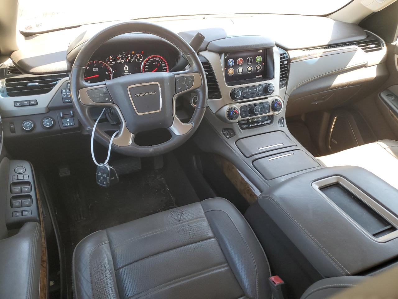 2015 GMC Yukon - Image 8