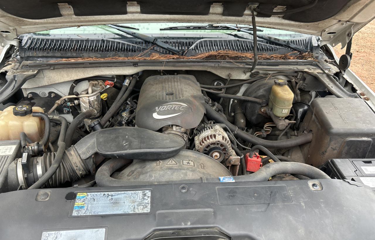 2002 Chevrolet Silverado - Image 7