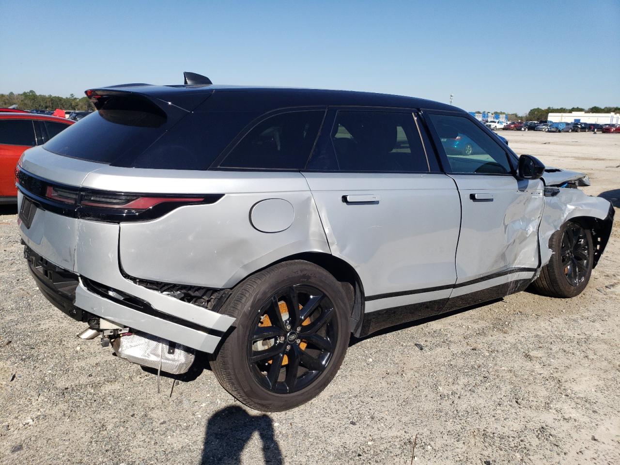 2024 Land Rover Range Rover - Image 3