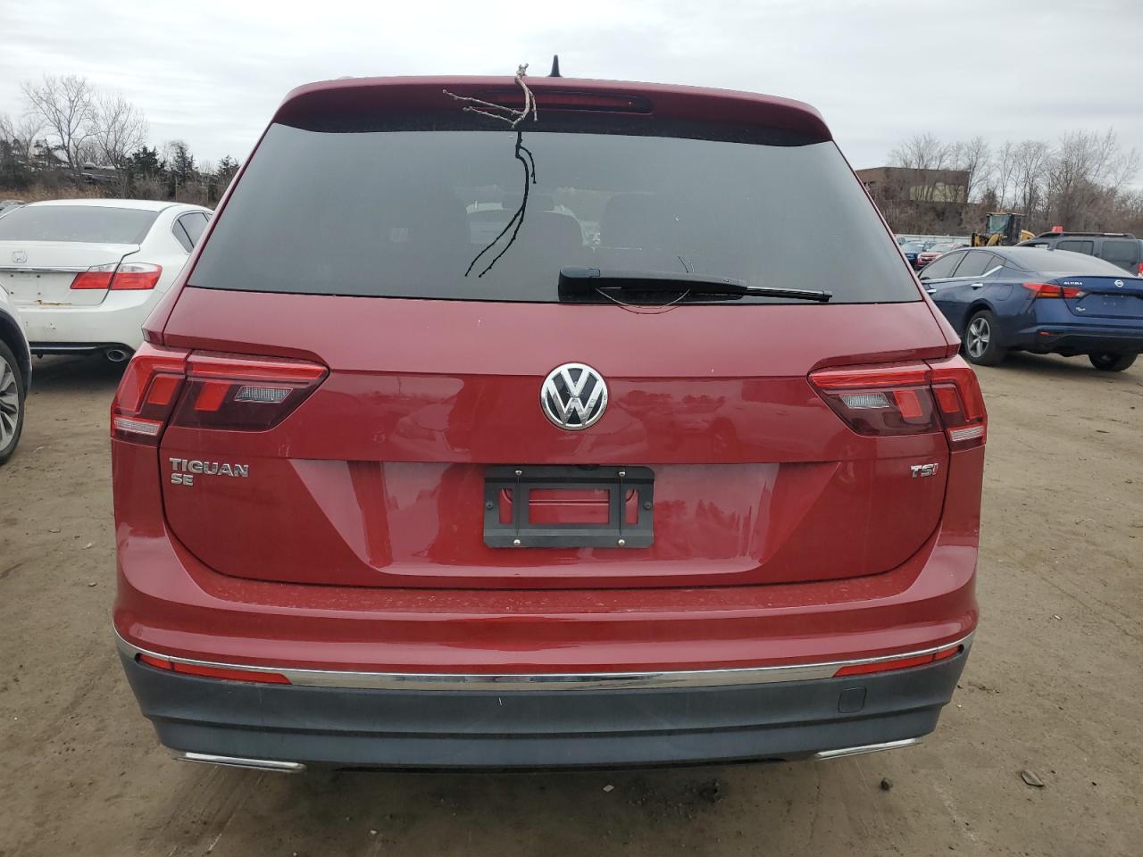 2018 Volkswagen Tiguan - Image 6