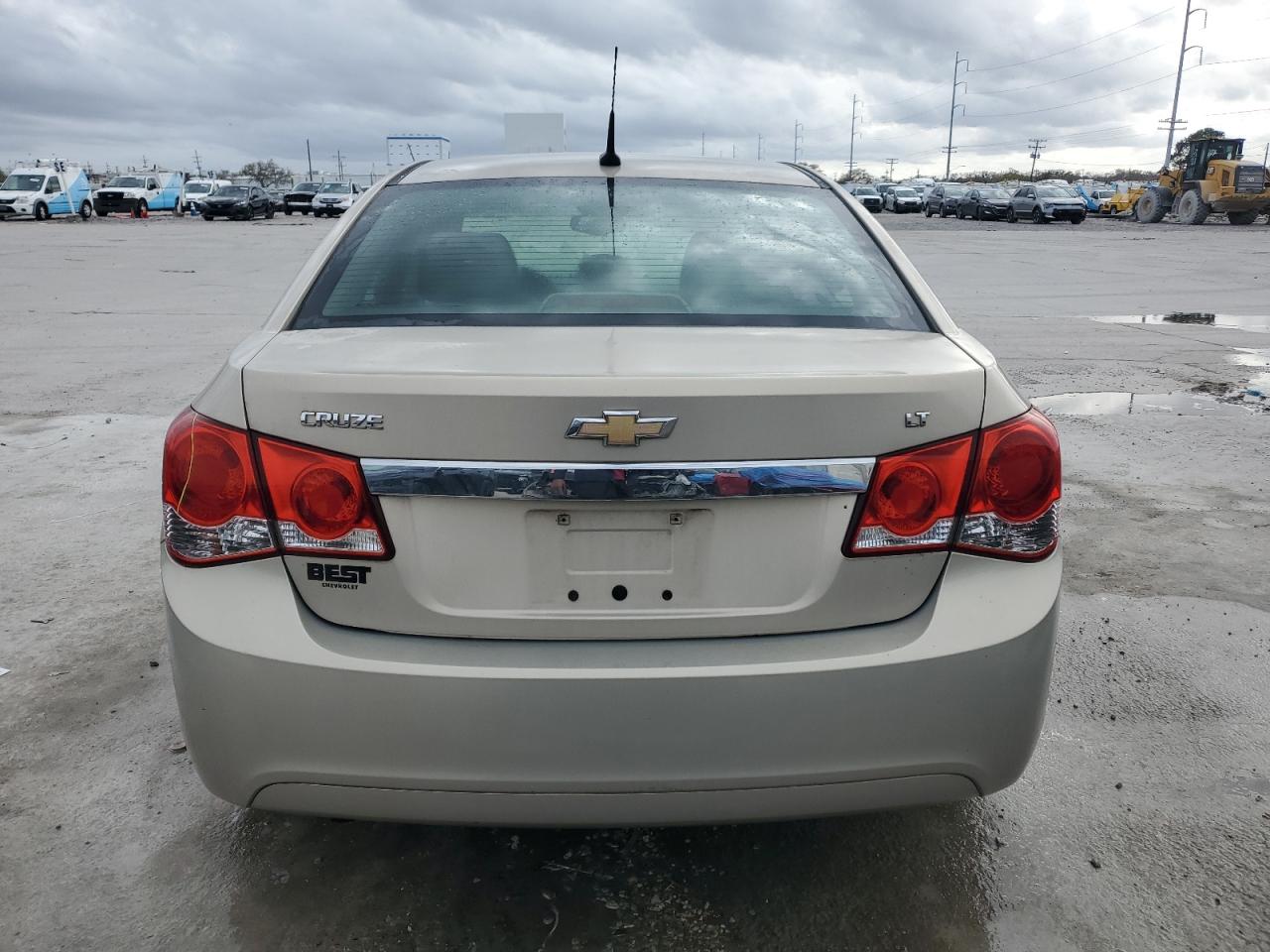 2012 Chevrolet Cruze - Image 6