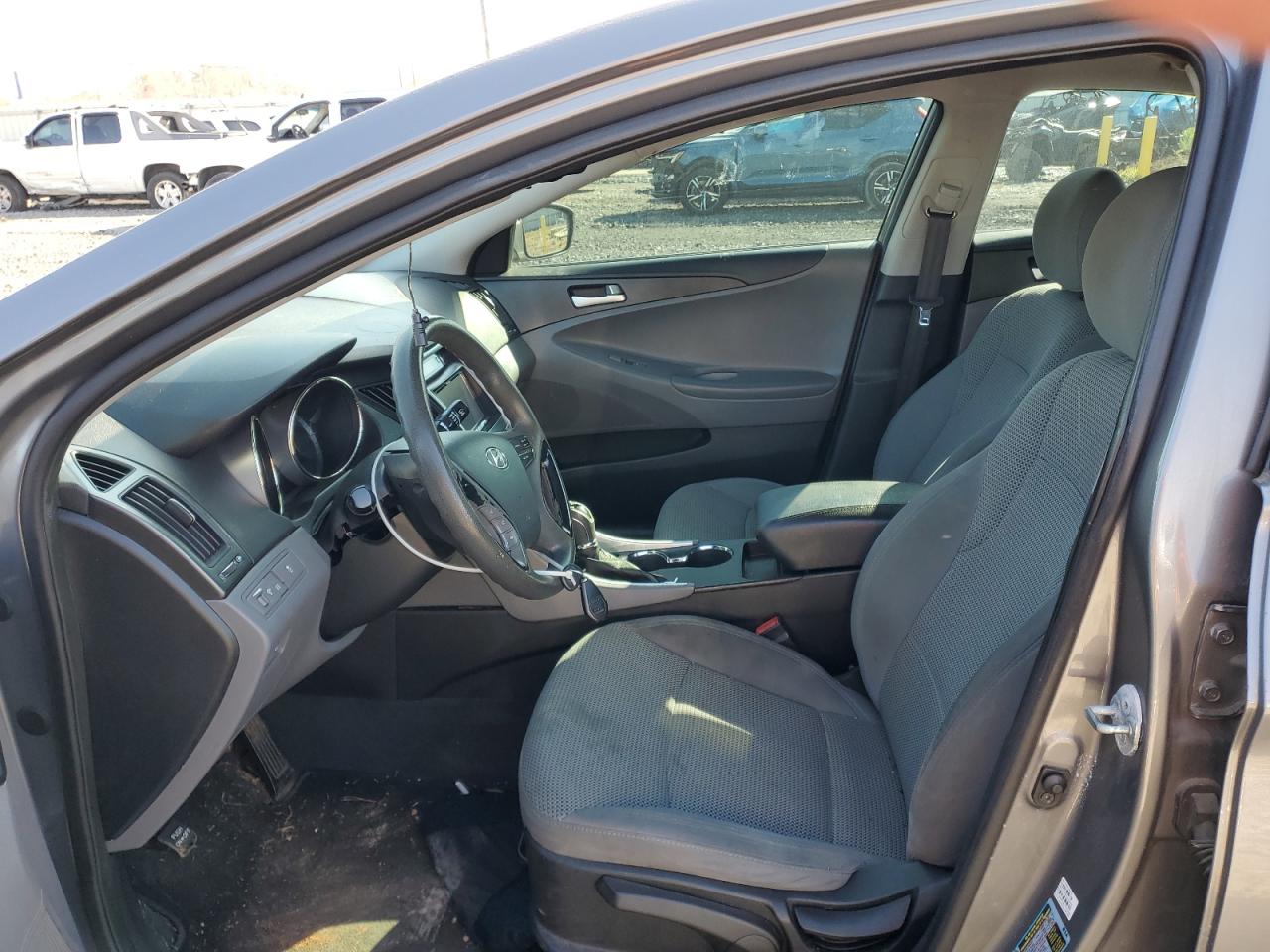 2013 Hyundai Sonata - Image 7