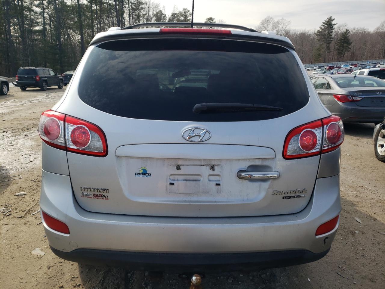 2011 Hyundai Santa Fe - Image 6