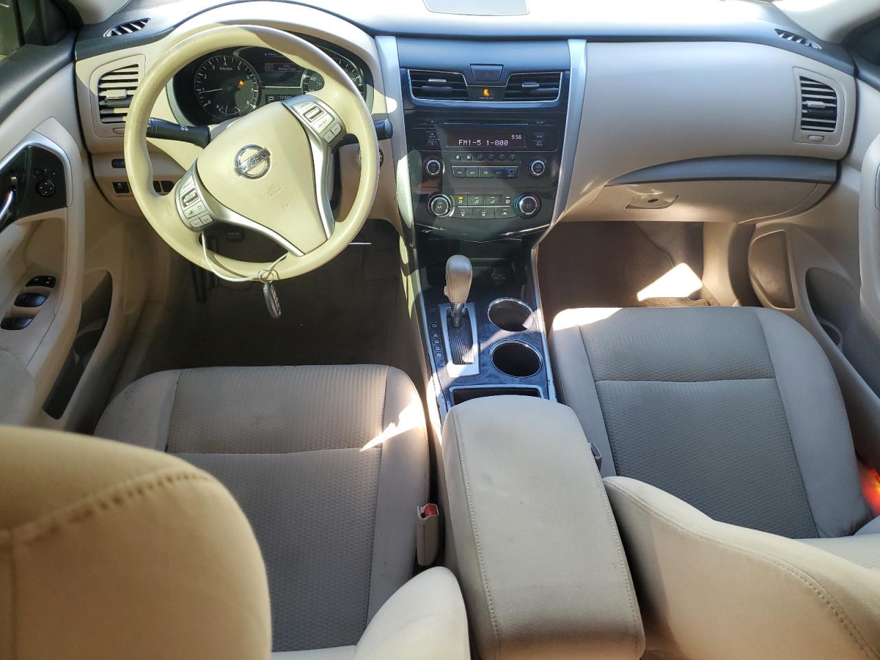 2014 Nissan Altima - Image 8