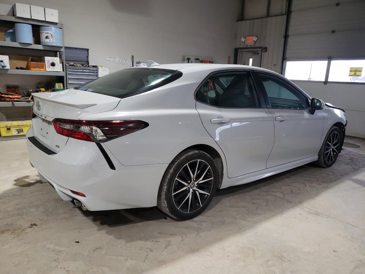 2022 Toyota Camry - Image 3
