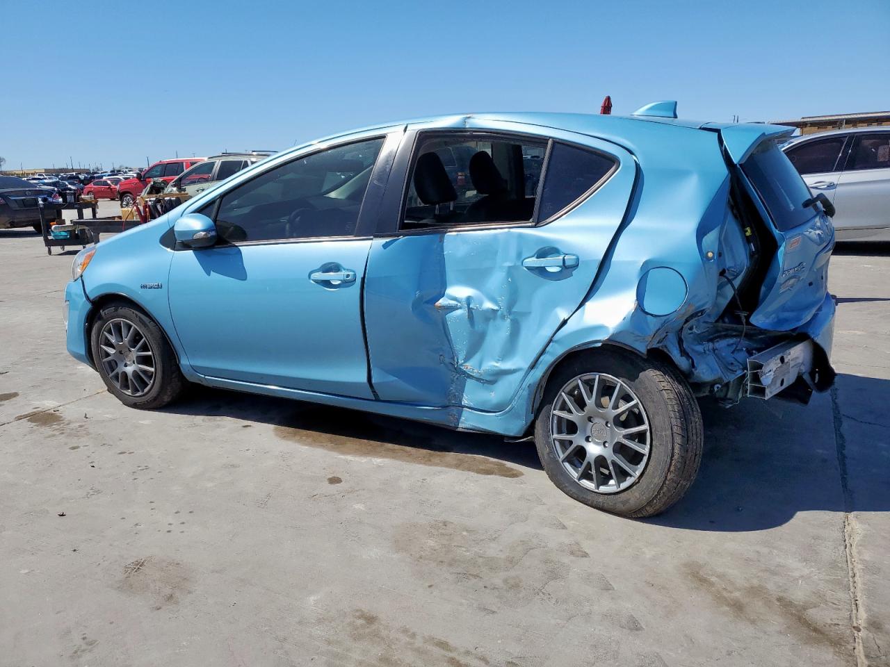 2016 Toyota Prius - Image 2