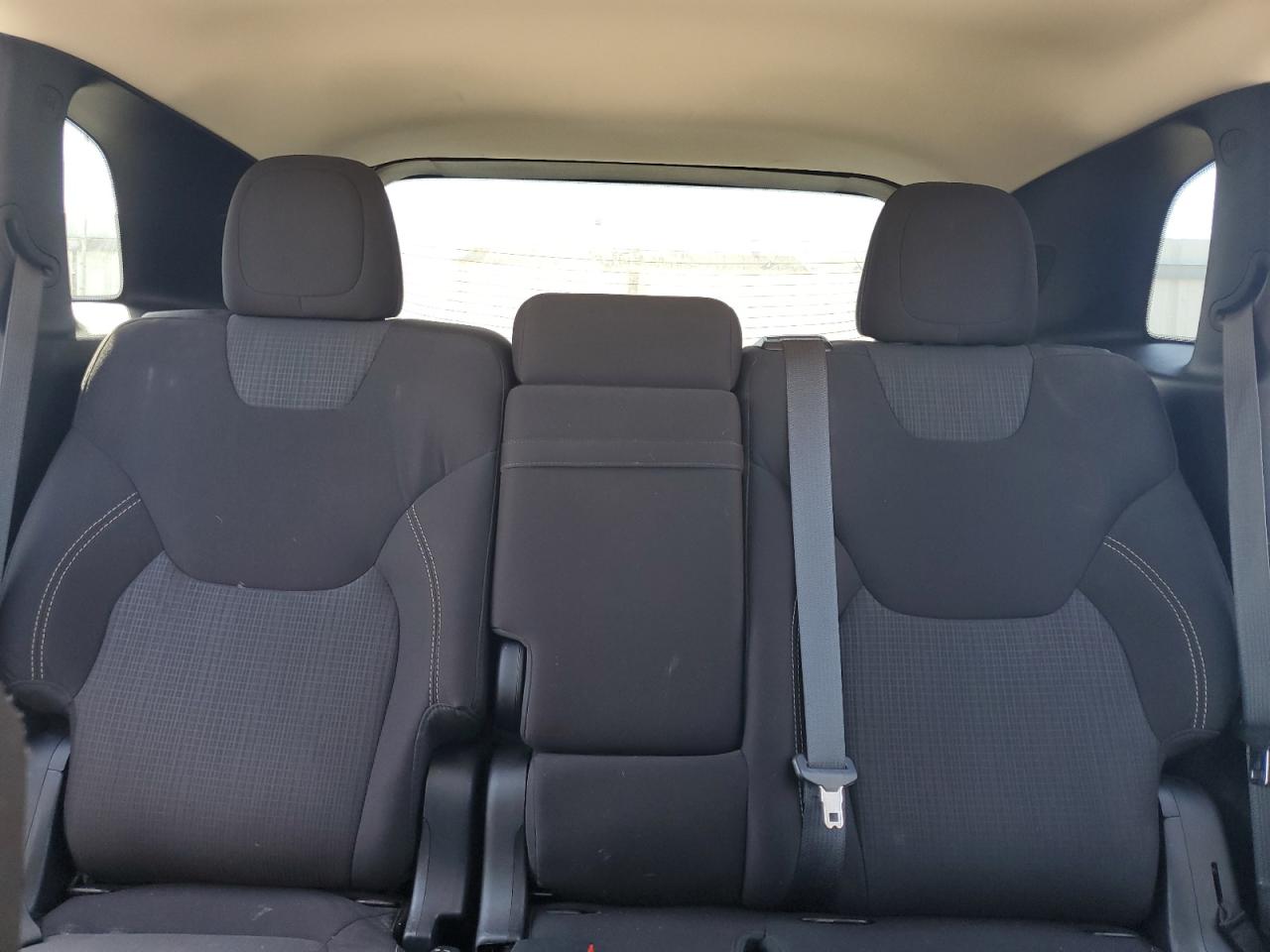 2015 Jeep Grand Cherokee - Image 10