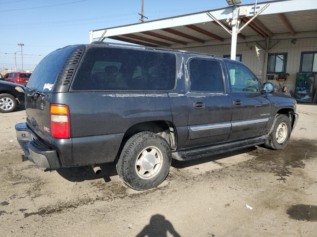 2003 GMC Yukon - Image 3