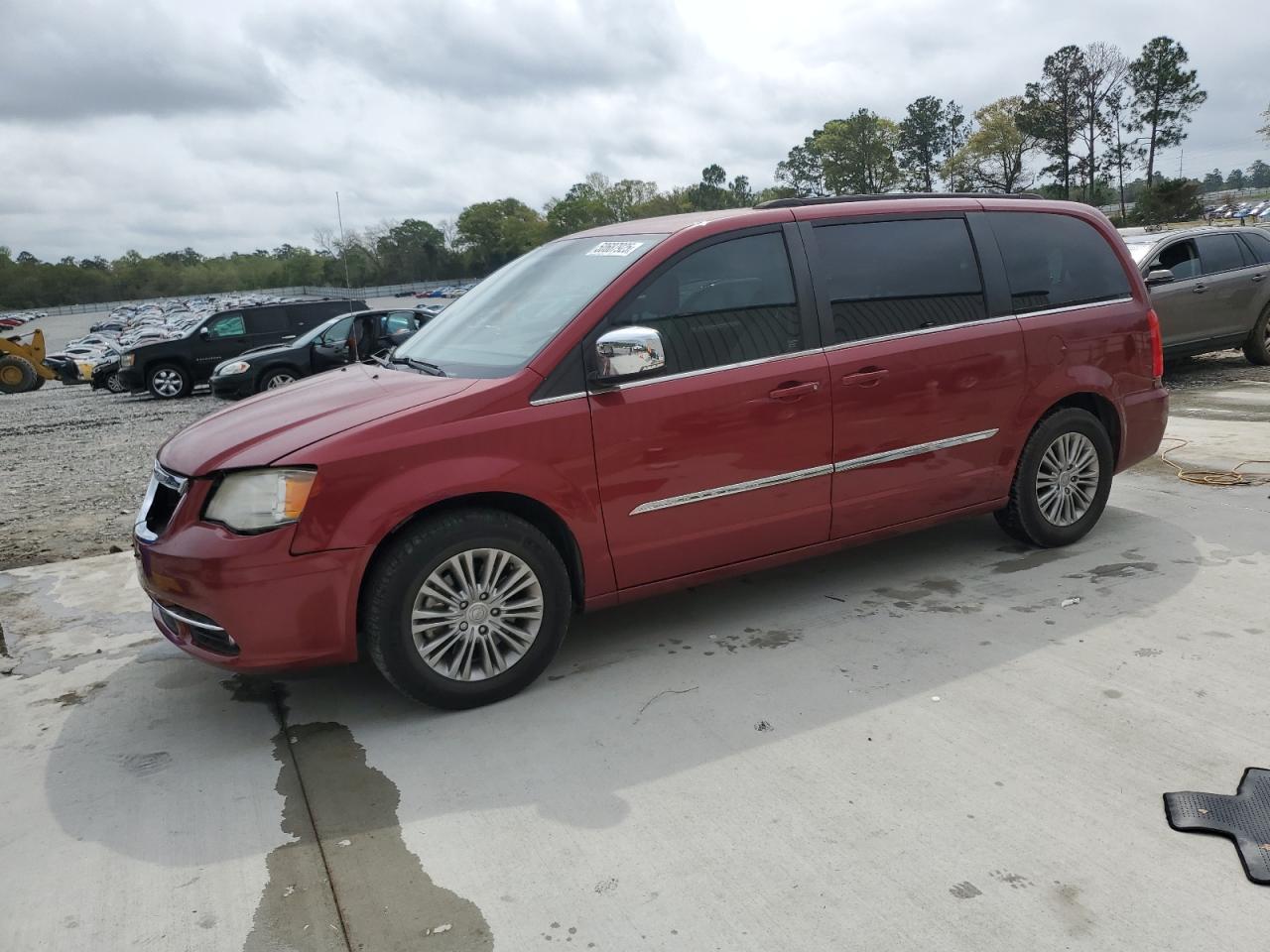 2013 Chrysler Town & Country Touring L na sprzedaż w Byron, GA - Front End