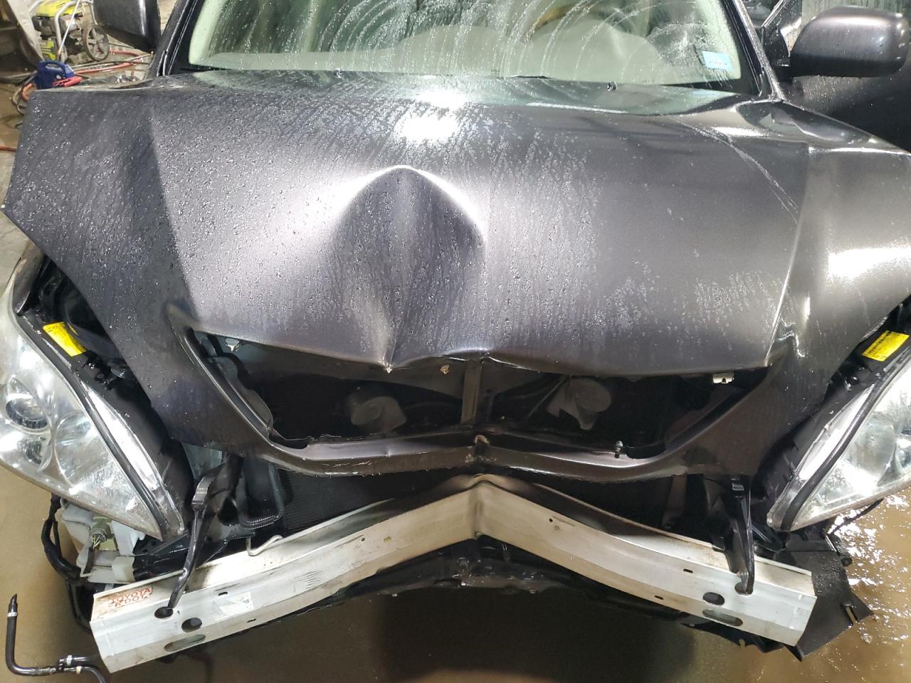 2009 Lexus RX - Image 11