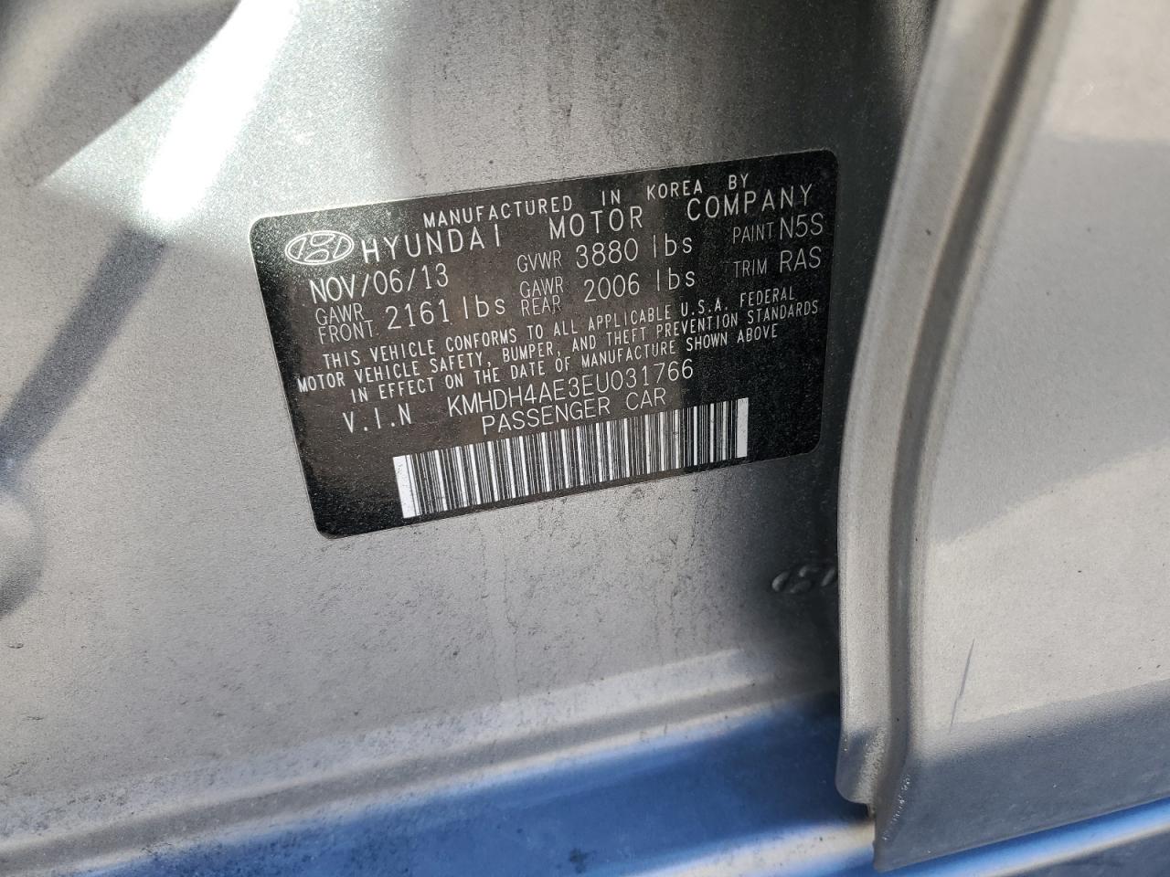 2014 Hyundai Elantra - Image 12