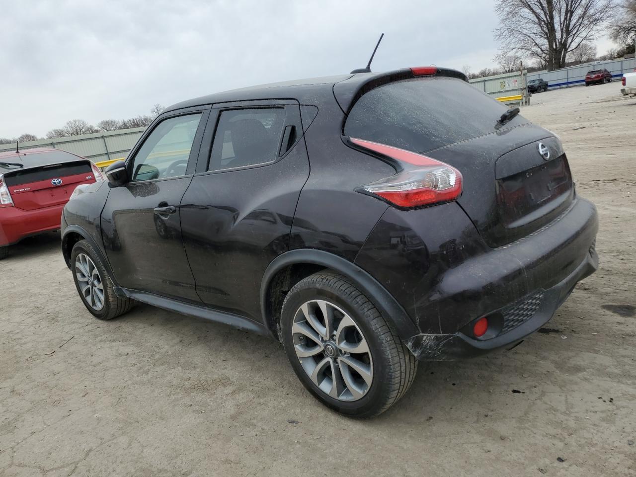 2015 Nissan Juke - Image 2
