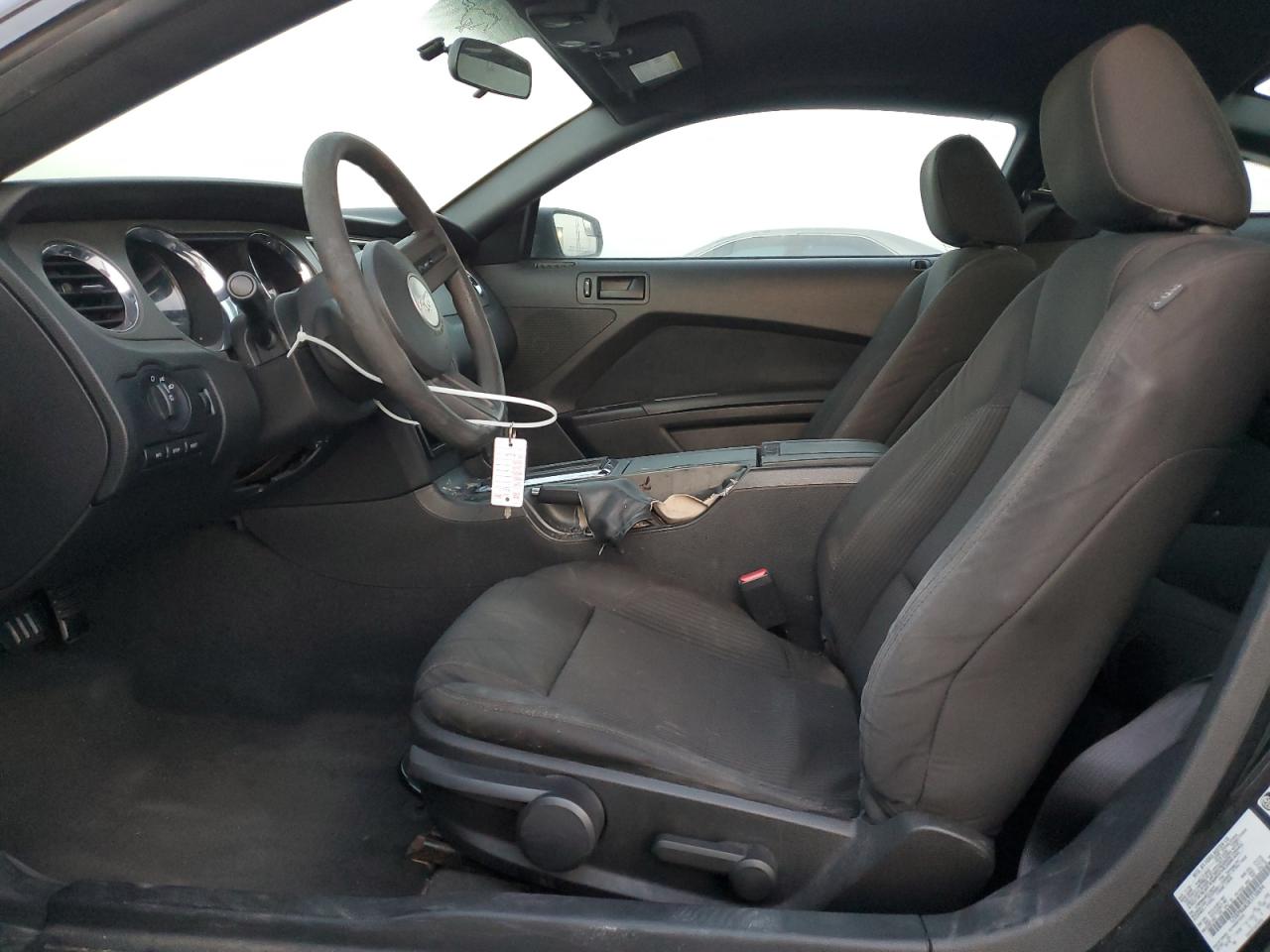 2011 Ford Mustang - Image 7