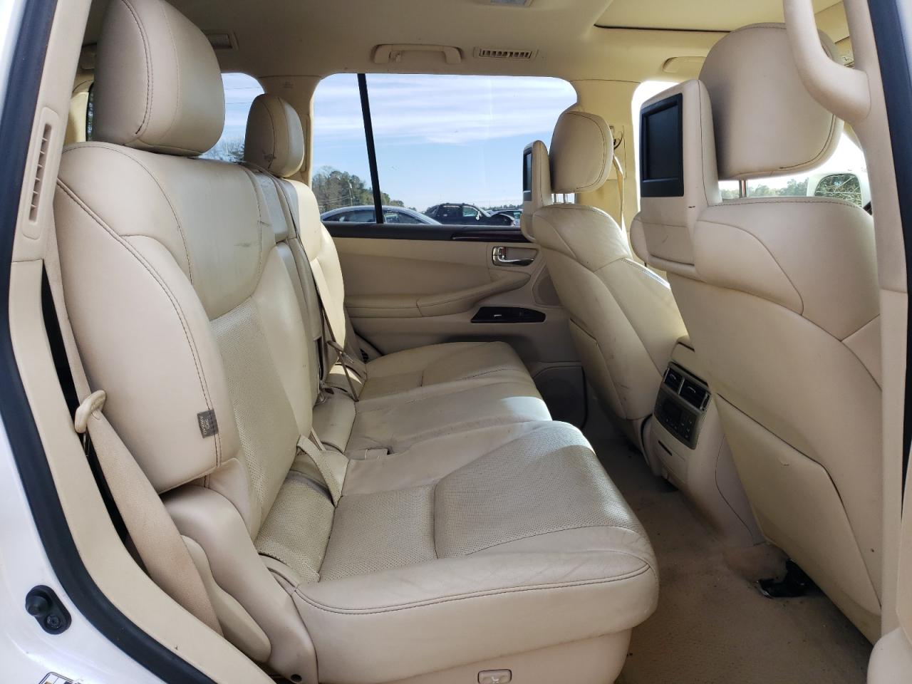 2014 Lexus LX - Image 11