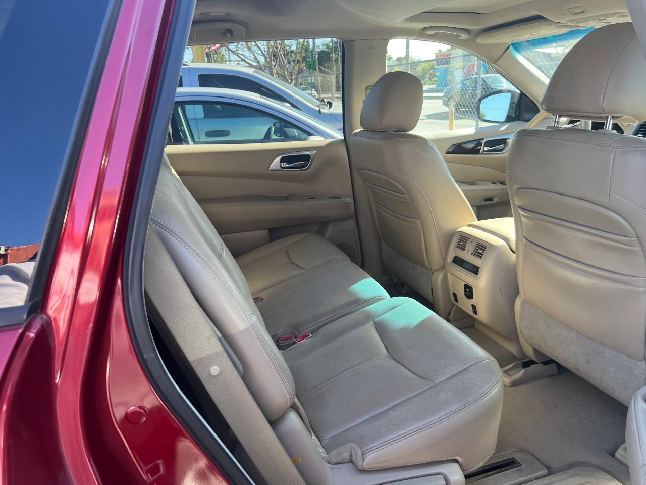 2013 Nissan Pathfinder - Image 6