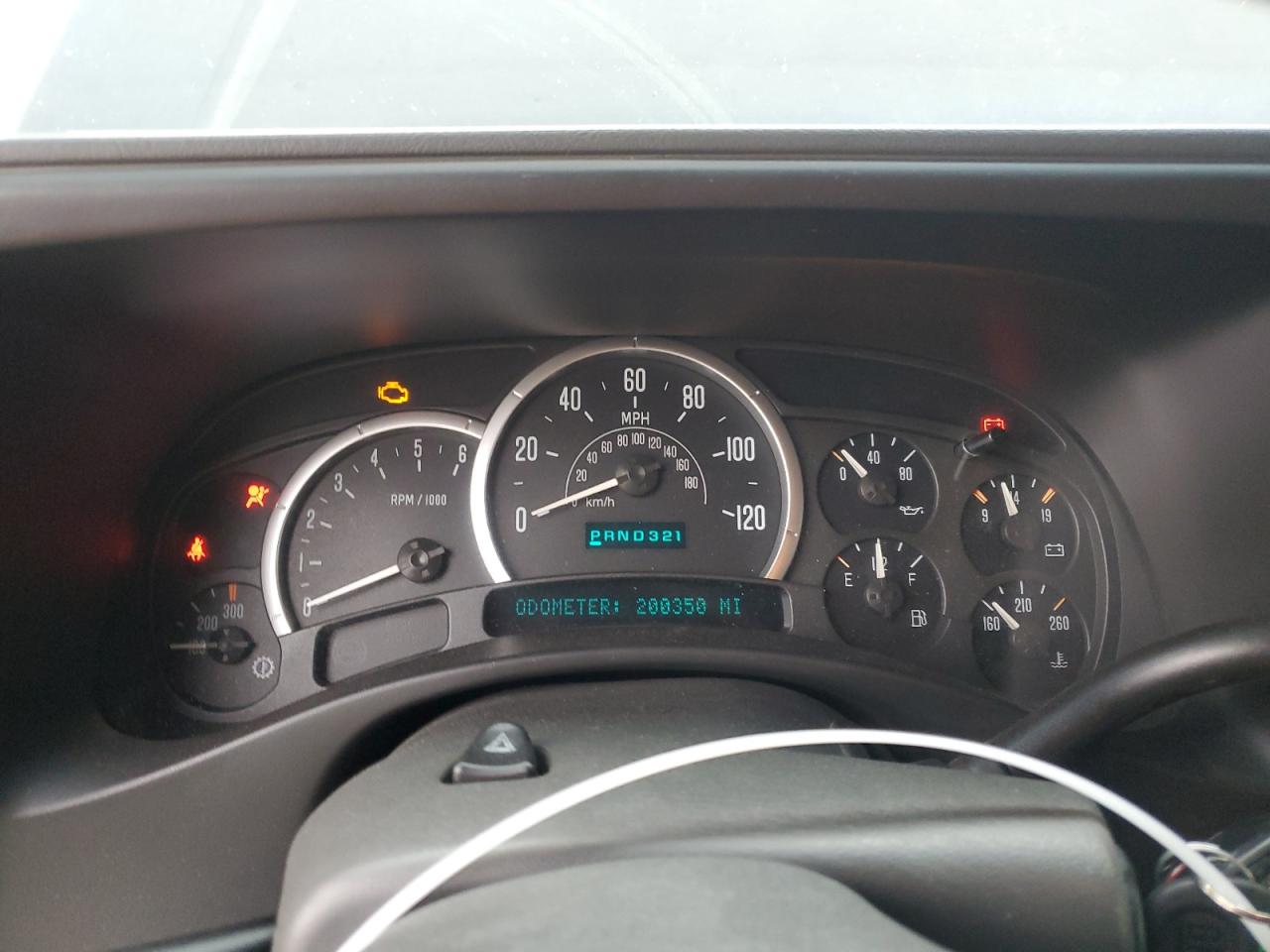 2004 Cadillac Escalade - Image 9