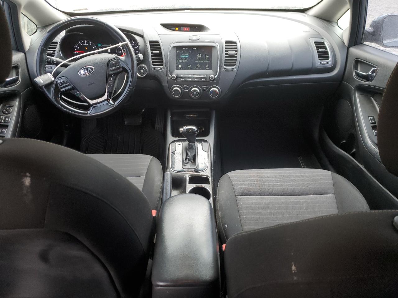 2017 Kia Forte - Image 8