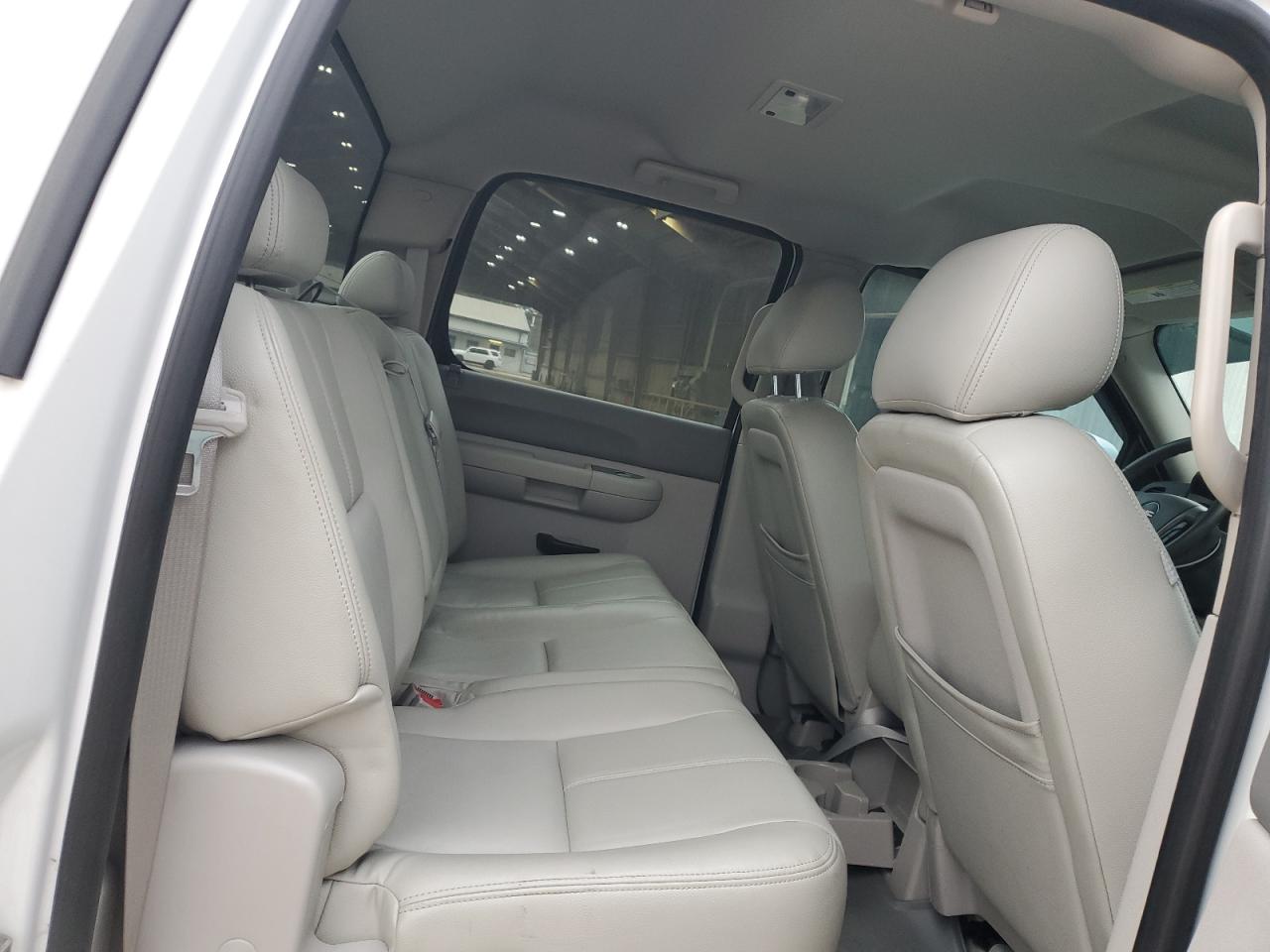 2012 GMC Sierra - Image 11