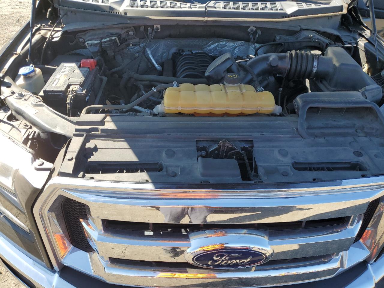 2015 Ford F-150 - Image 11