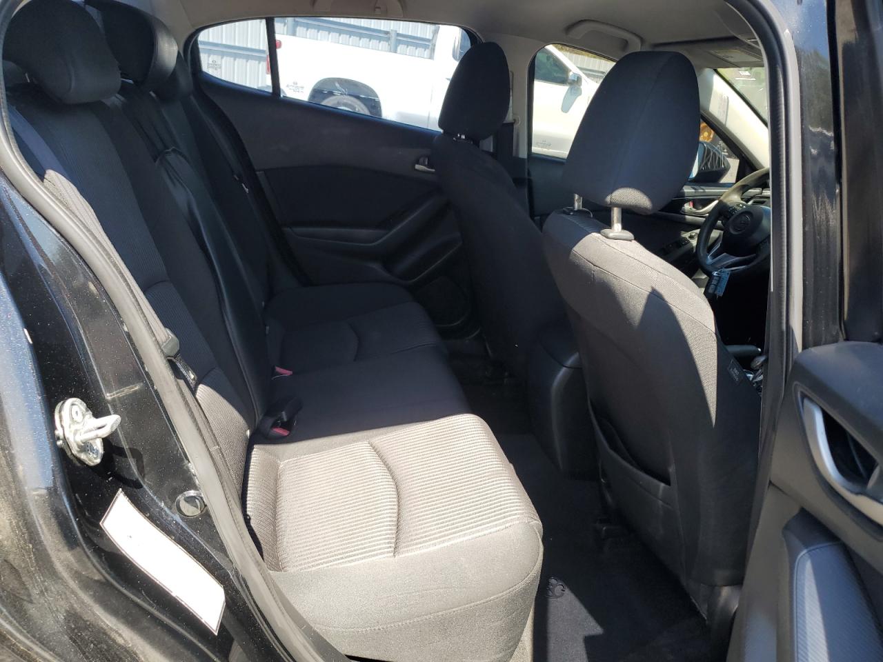 2016 Mazda 3 - Image 10
