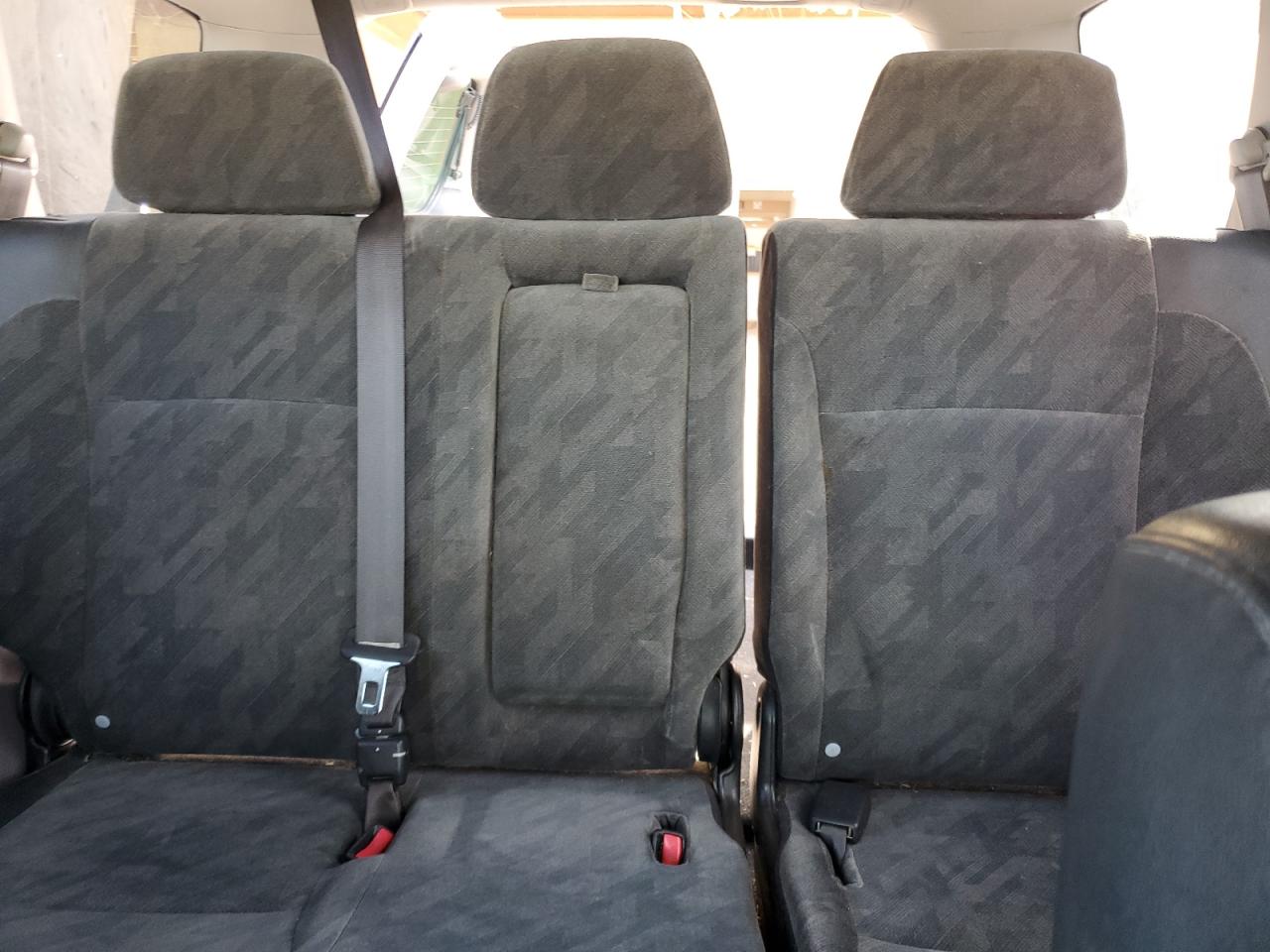 2003 Honda CR-V - Image 10