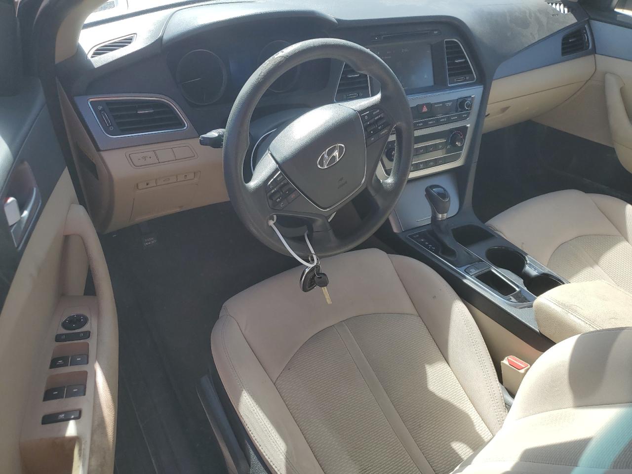 2016 Hyundai Sonata - Image 8