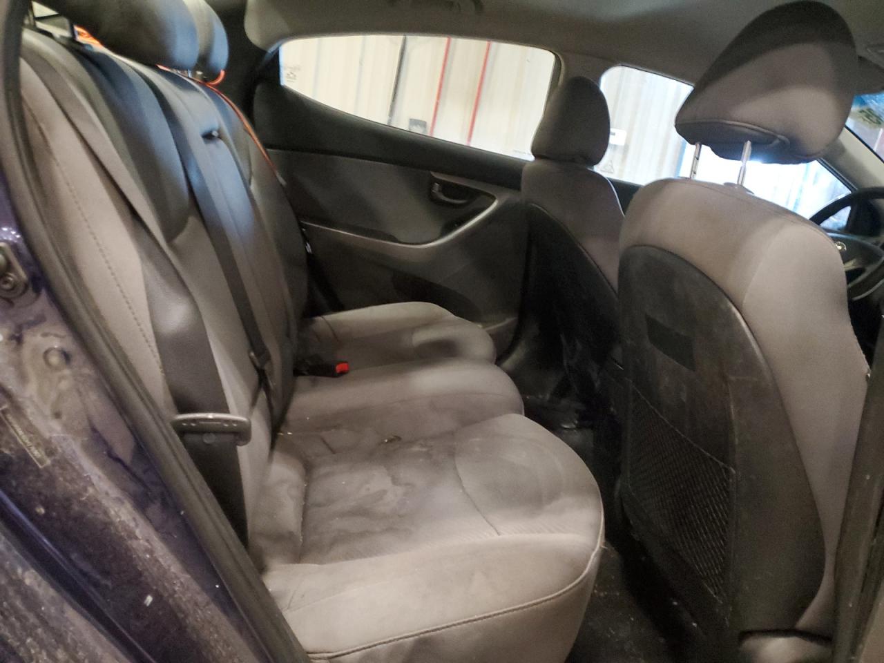 2013 Hyundai Elantra - Image 10