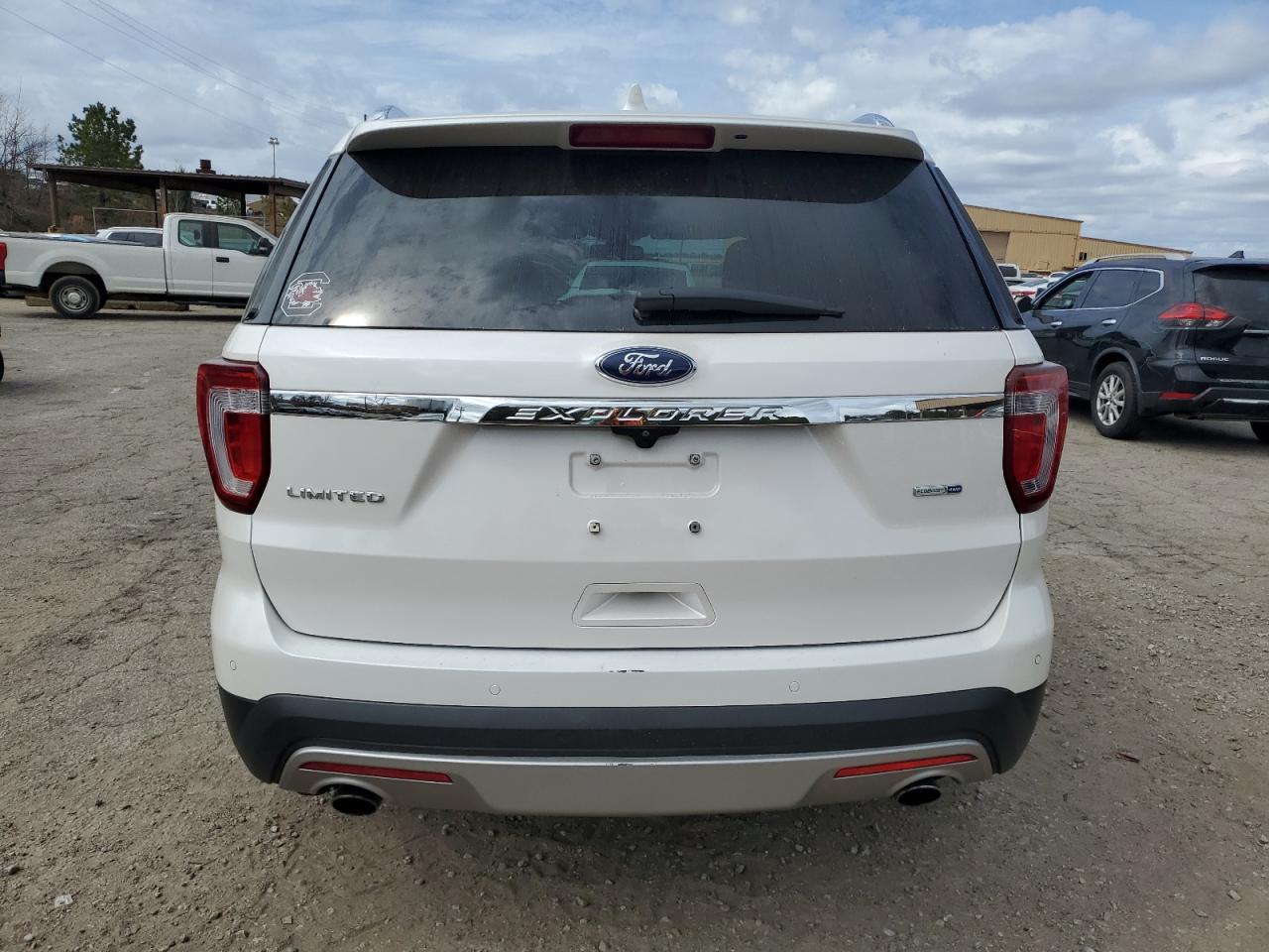 2017 Ford Explorer - Image 6