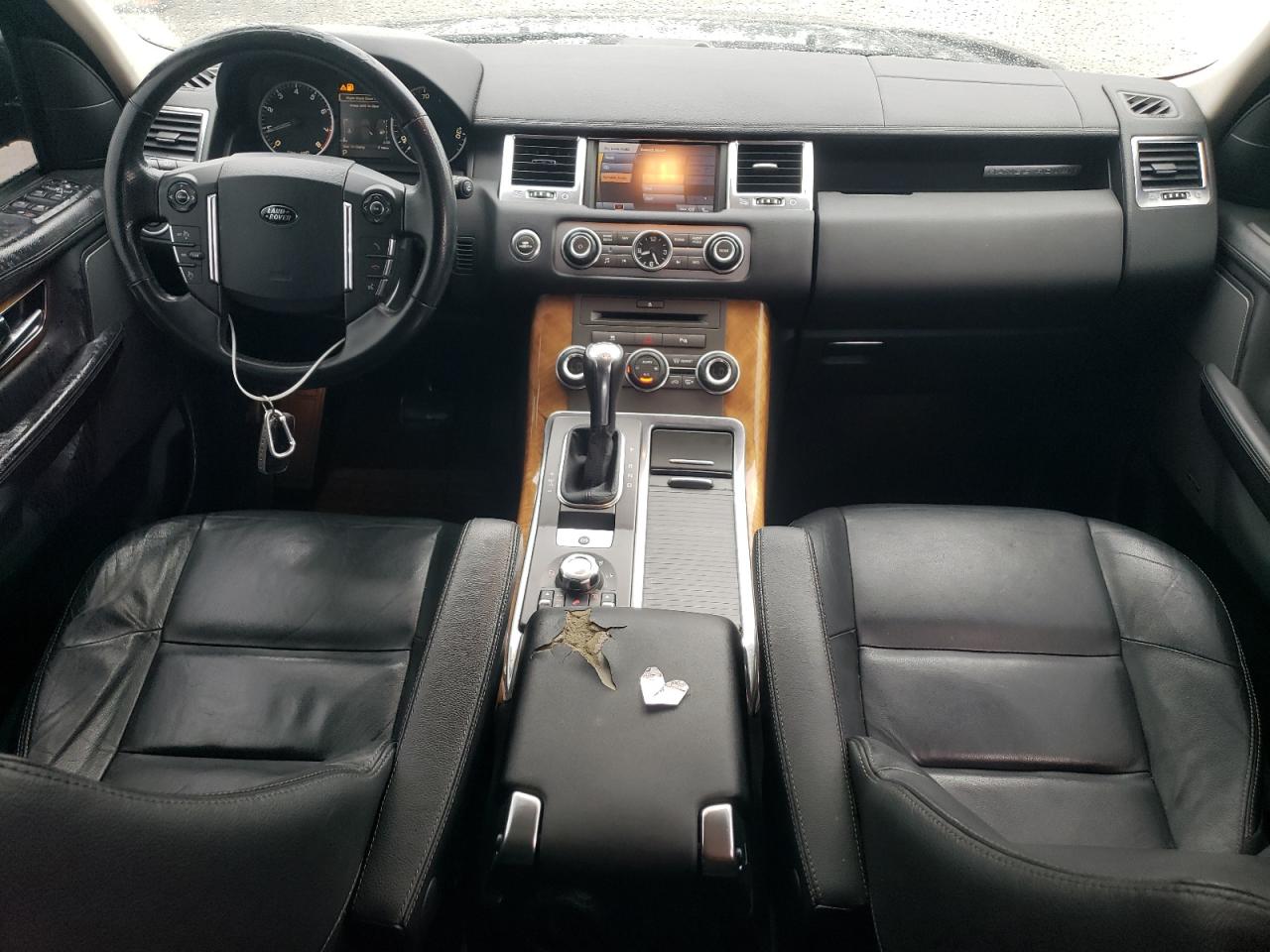 2010 Land Rover Range Rover - Image 8
