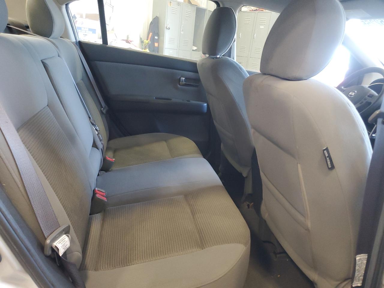 2010 Nissan Sentra - Image 10