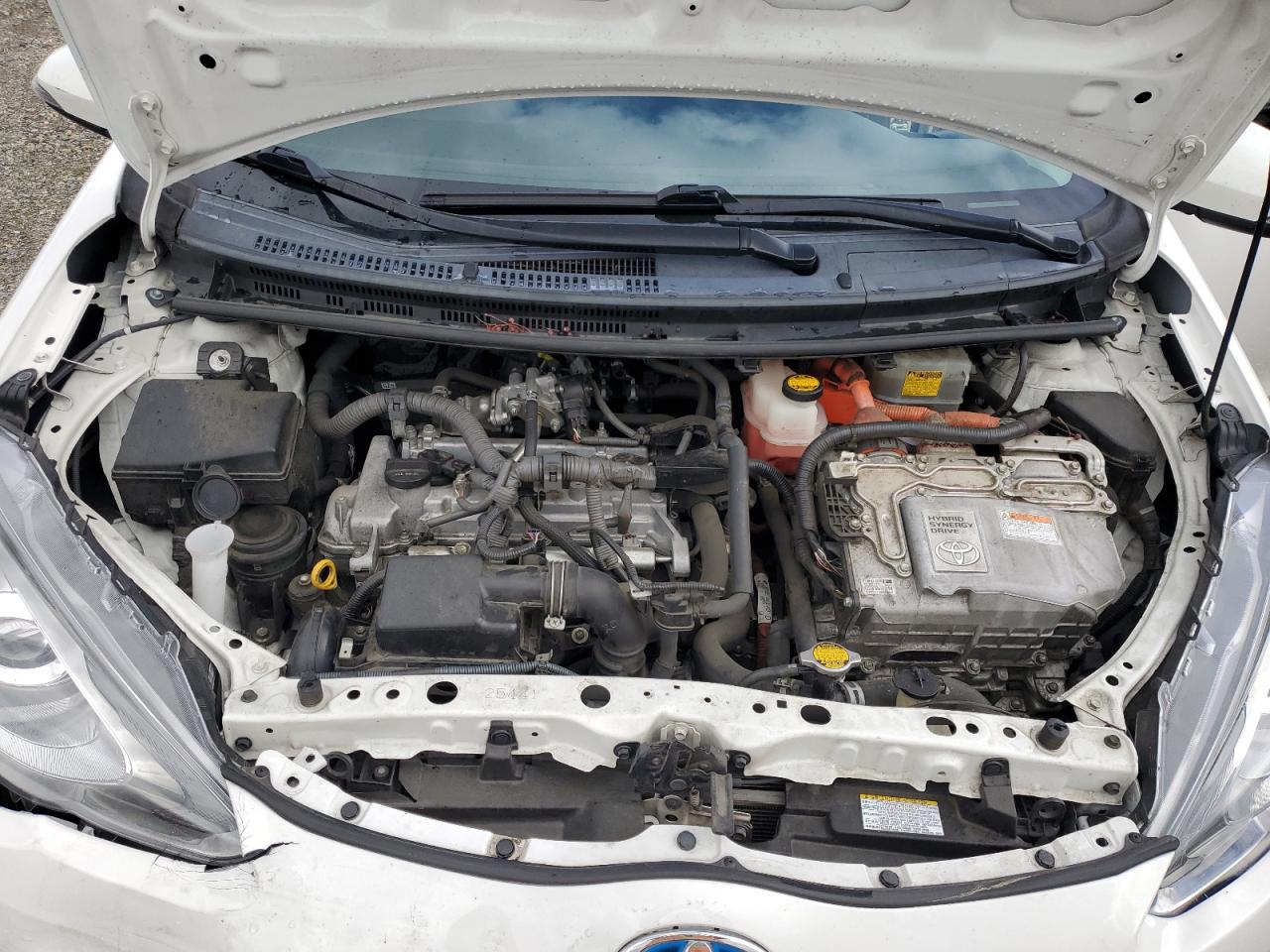 2015 Toyota Prius - Image 11
