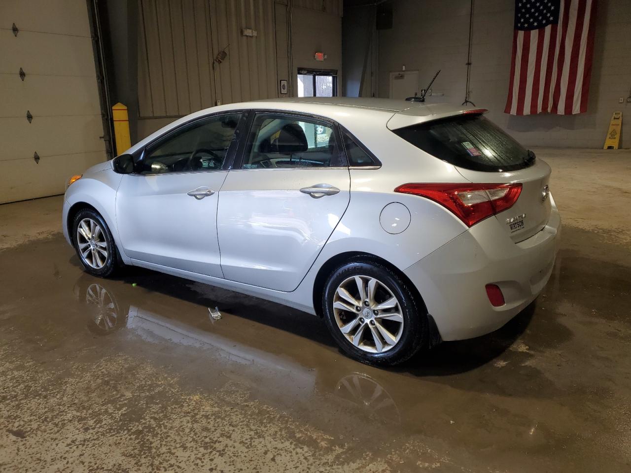 2014 Hyundai Elantra - Image 2