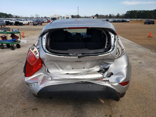 Hatchbacks FORD FIESTA 2015 Srebrny