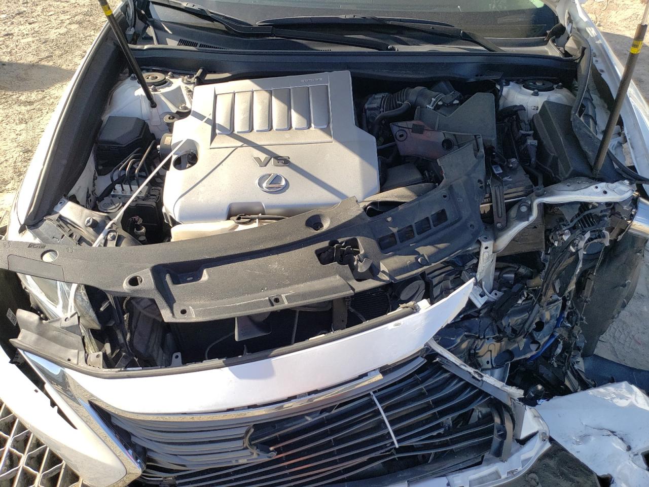 2016 Lexus ES - Image 12