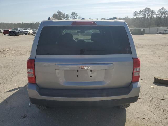  JEEP PATRIOT 2016 Srebrny