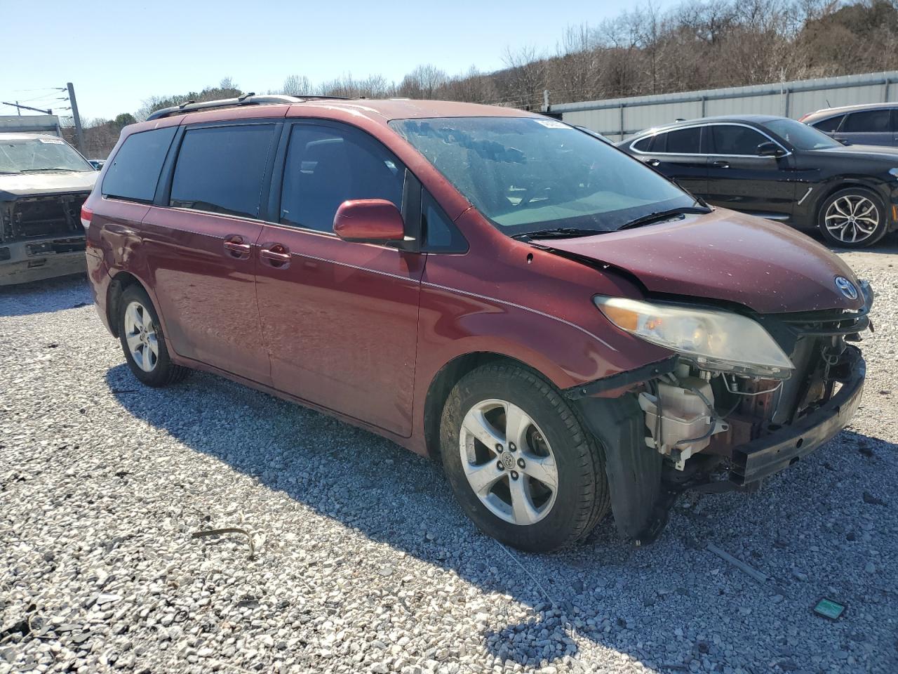 2011 Toyota Sienna - Image 4